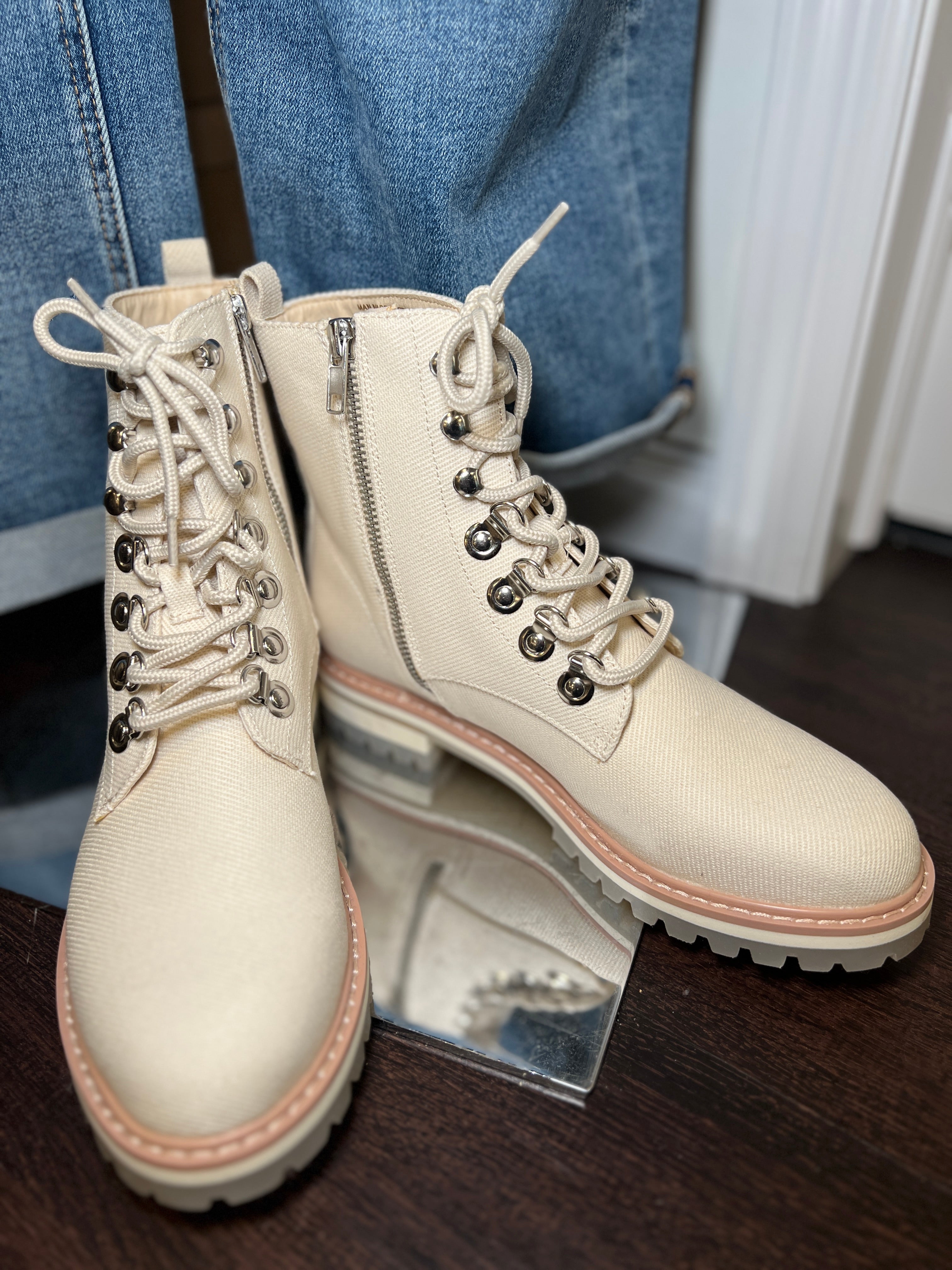 CAMILLA BEIGE