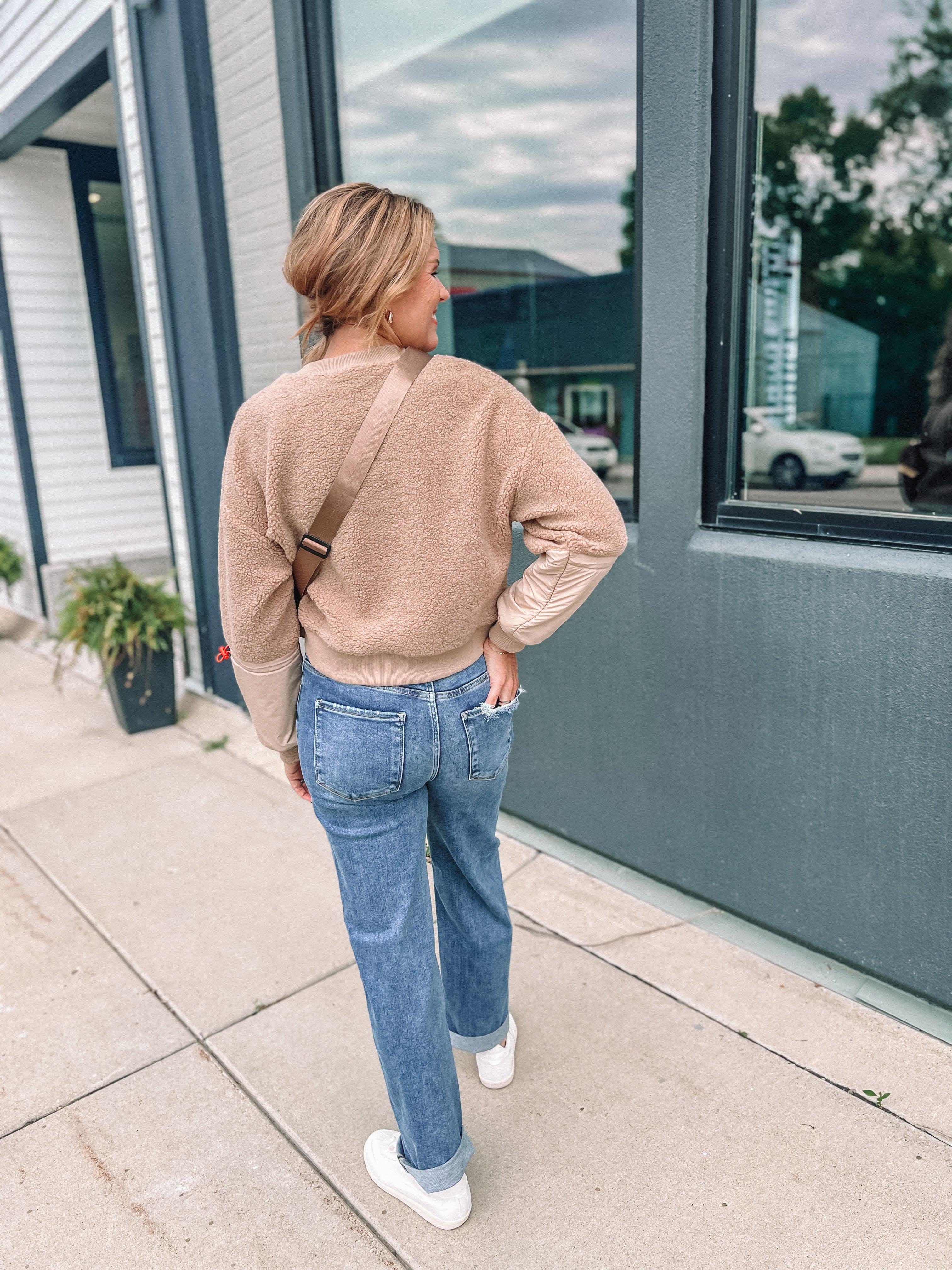 Monica Modern Barrel