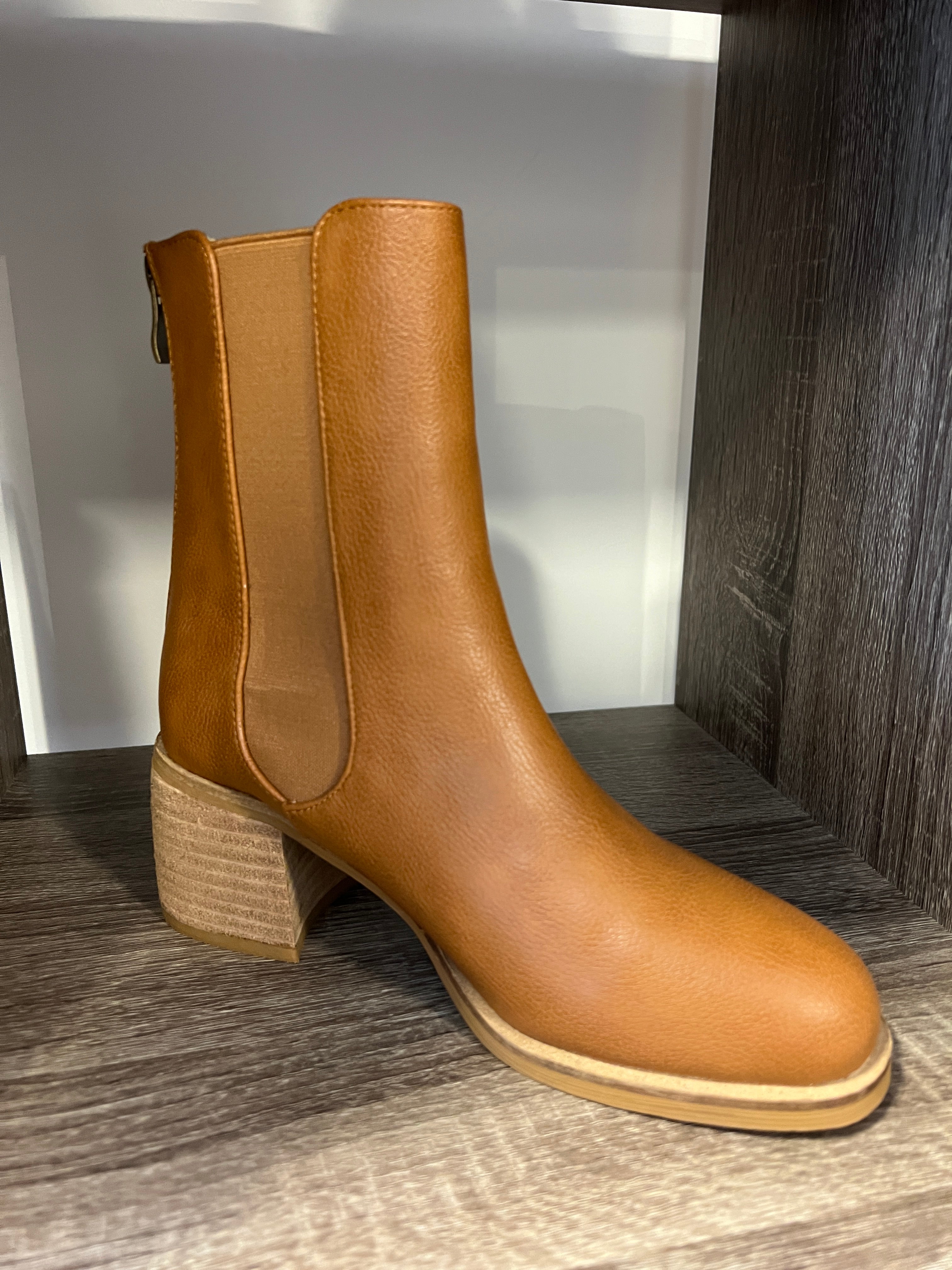 Villa Boot