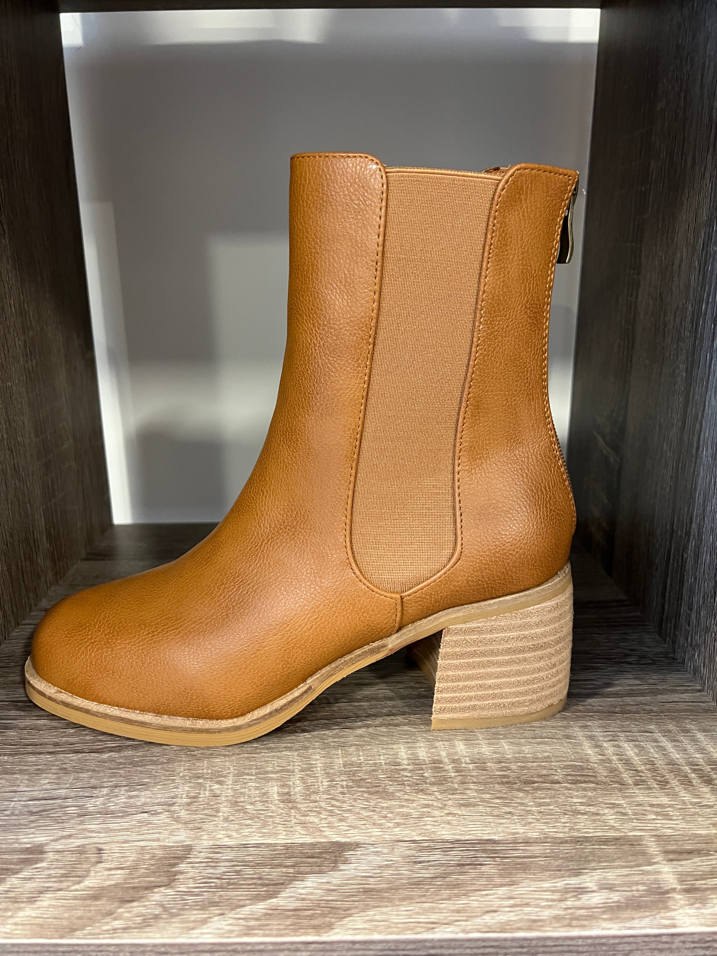 Villa Boot