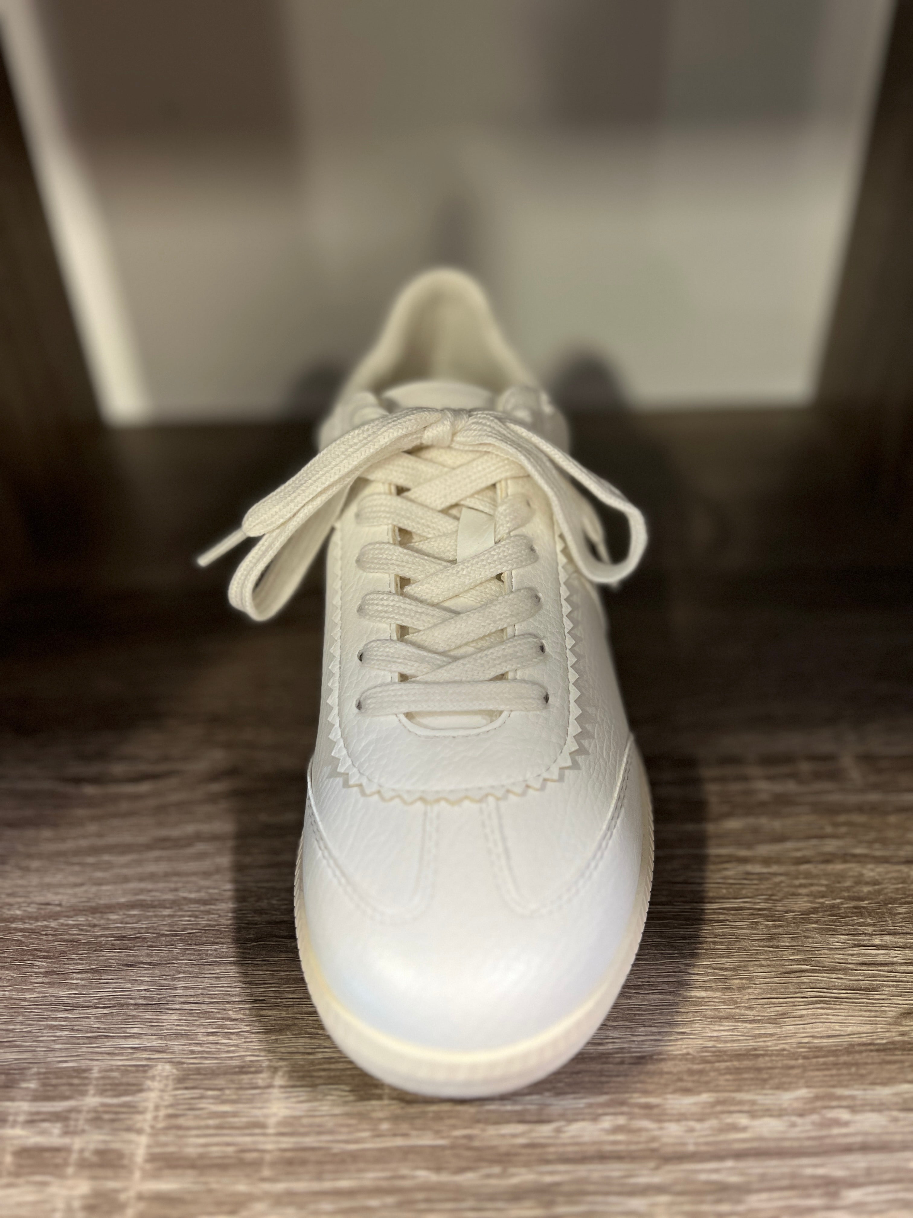 Kyla Sneaker