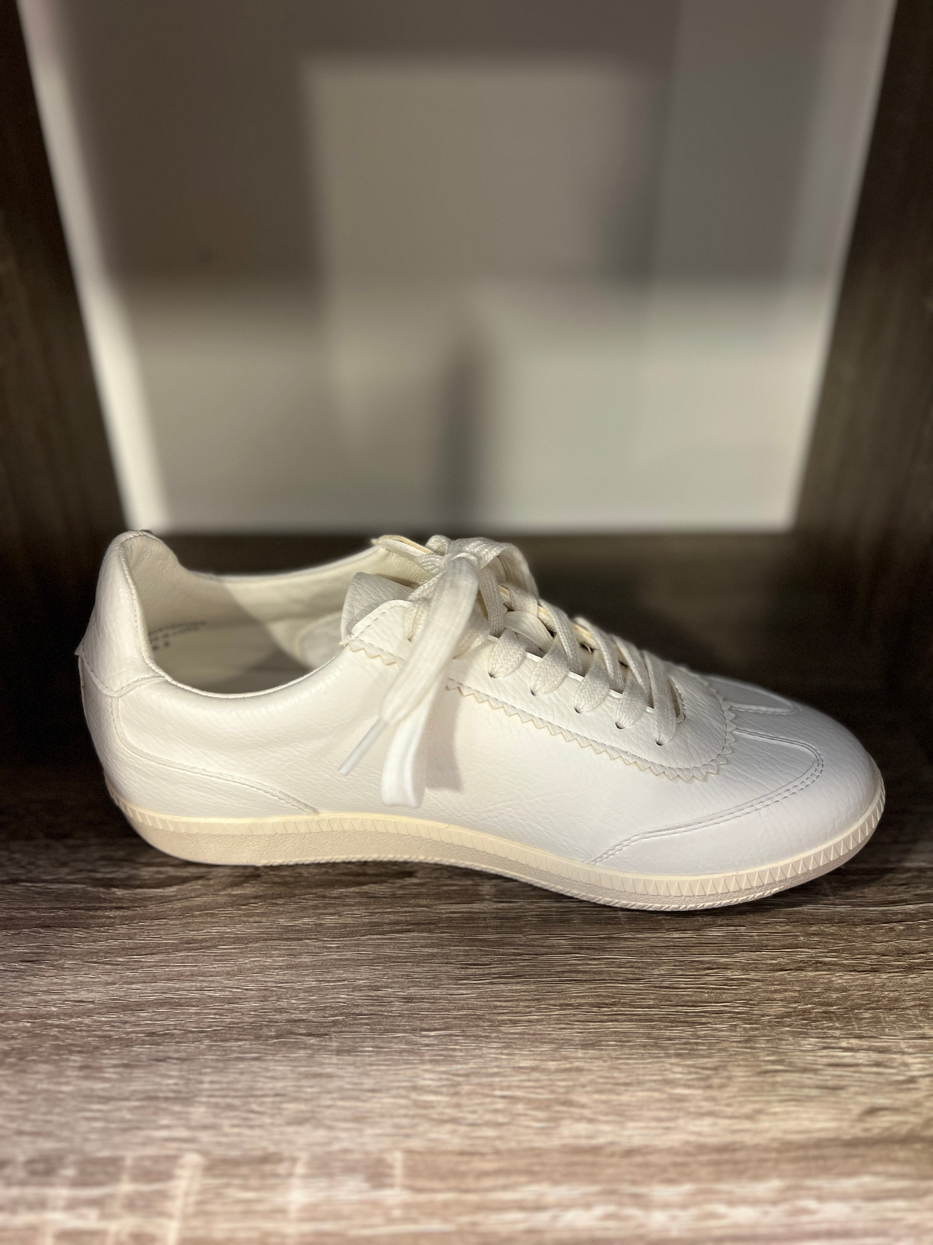 Kyla Sneaker