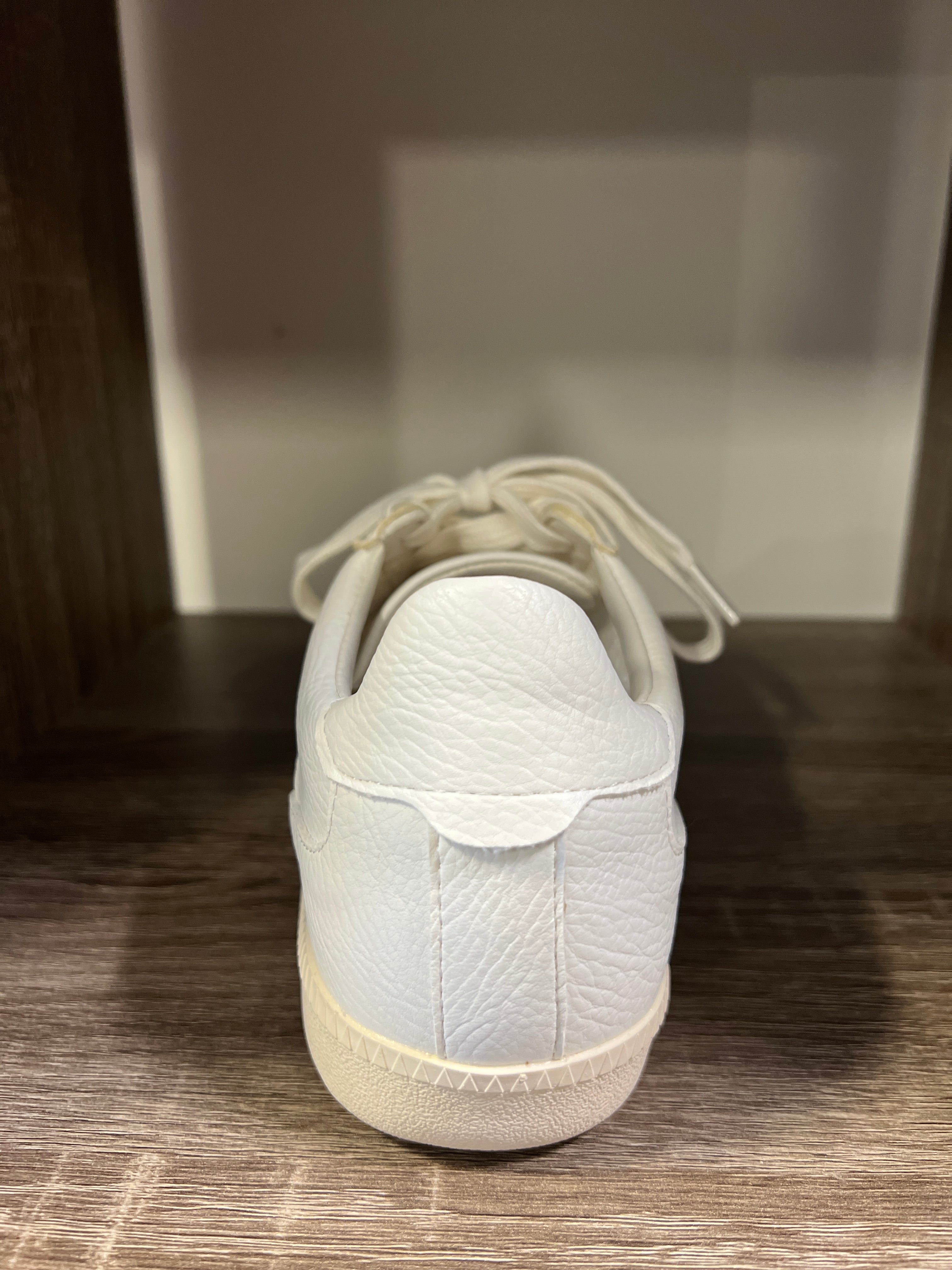 Kyla Sneaker